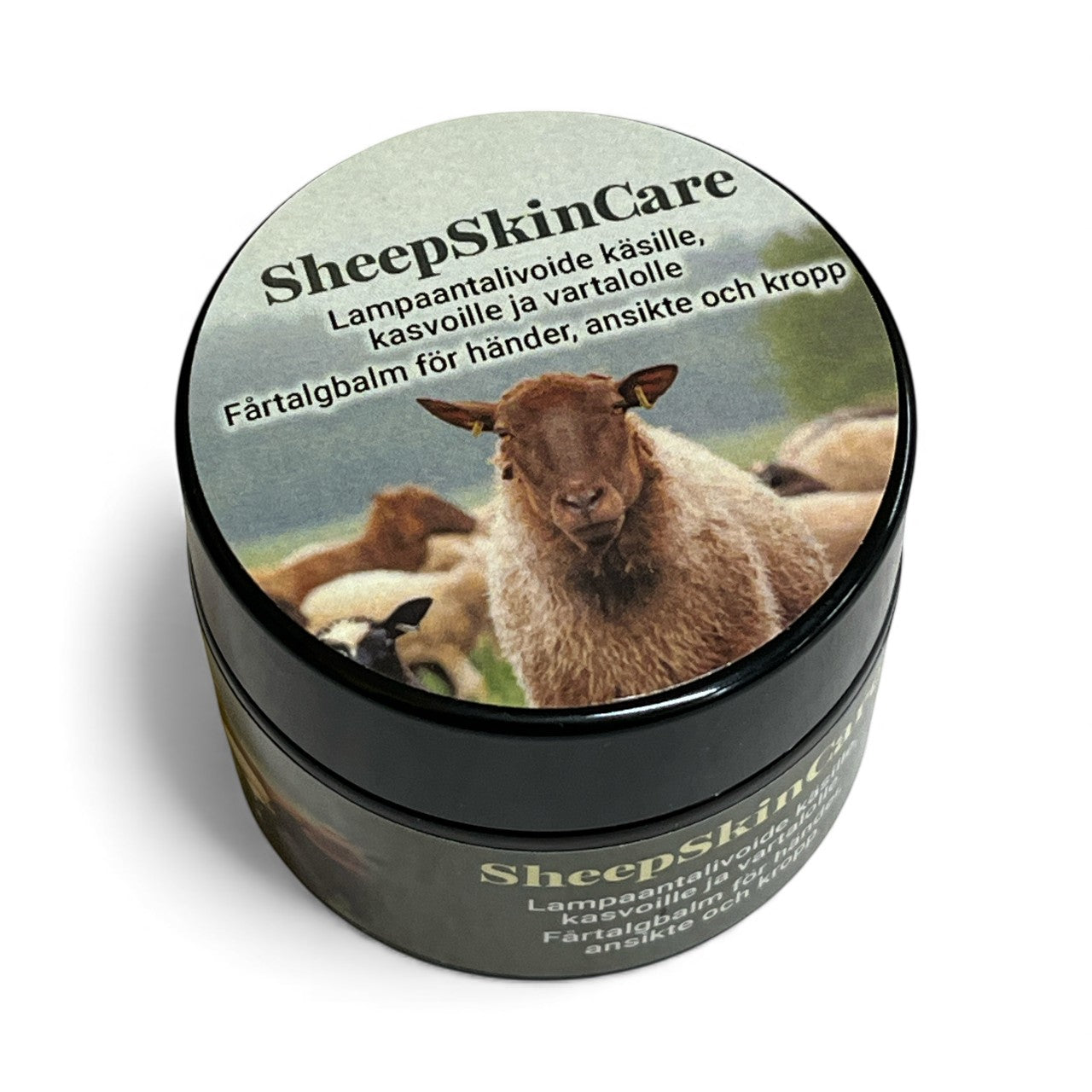 SheepSkinCare Lampaantalivoide 50 ml on 100 % luonnollinen ja lisäaineeton iho­voide, joka syväkosteuttaa ja suojaa kuivaa, herkkää ja halkeilevaa ihoa. Tehokkaasti imeytyvä lampaantali tukee ihon omaa suojakerrosta ja sopii koko vartalon päivittäiseen hoitoon.